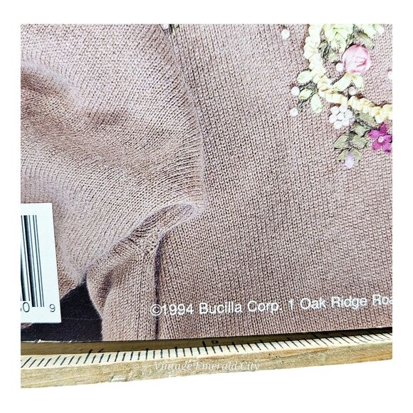 Vtg Bucilla Ribbon Embroidery STEP-BY-STEP Guide Booklet Retro Fashion Craft - Picture 4 of 7
